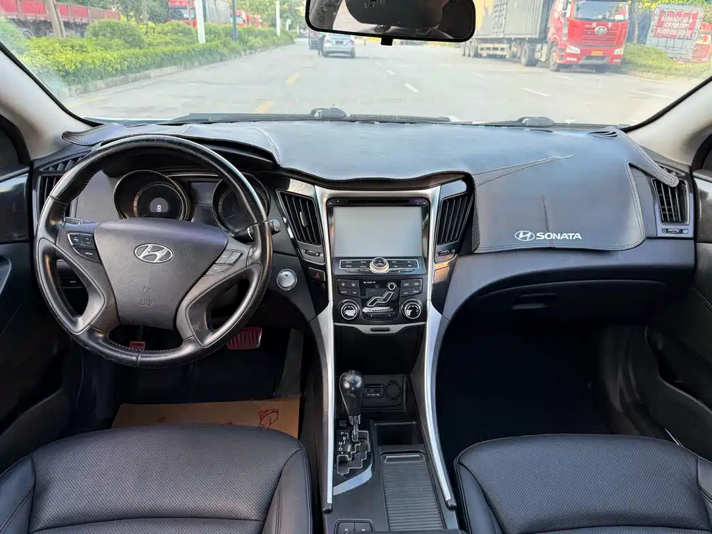 Hyundai Sonata — миниатюра 8