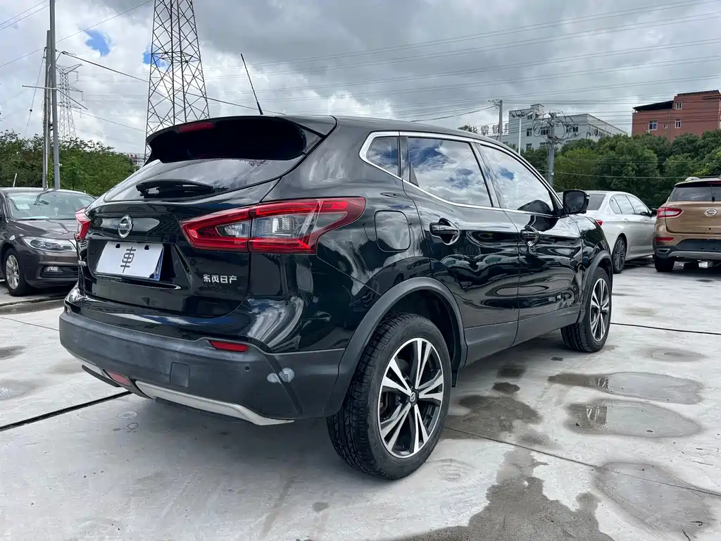 Nissan Qashqai — миниатюра 5