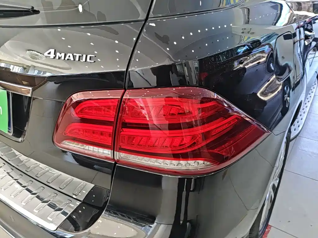 Mercedes-Benz GLE (Import) — миниатюра 8