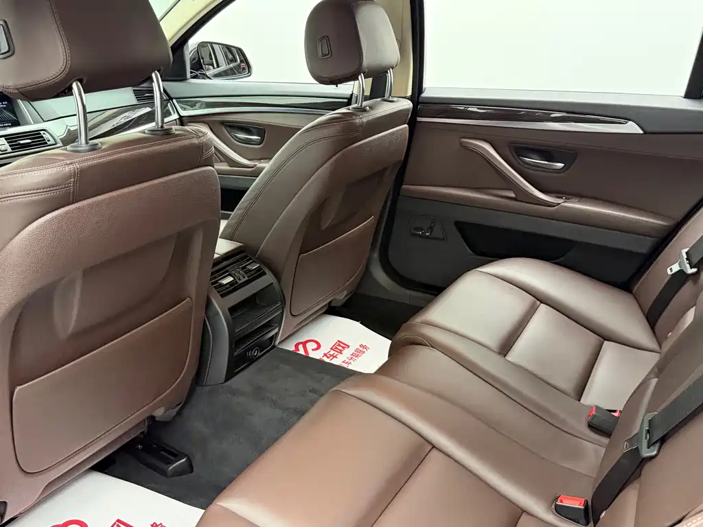 BMW 5 Series — миниатюра 22