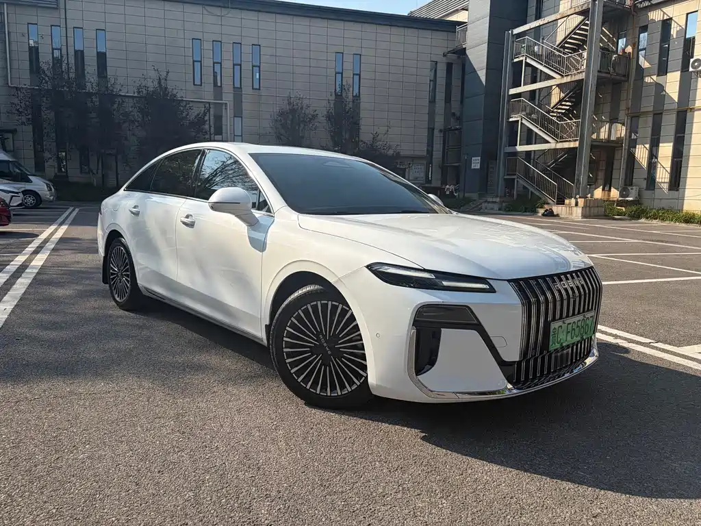 Roewe M7 DMH — миниатюра 3