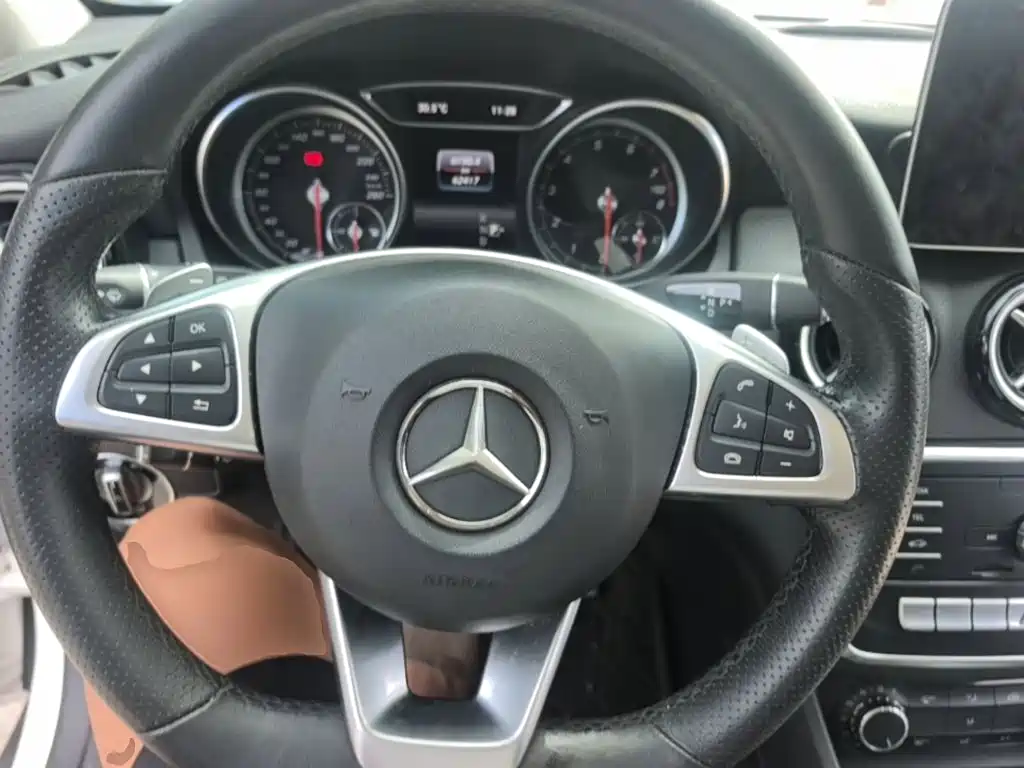 Mercedes-Benz GLA — миниатюра 11