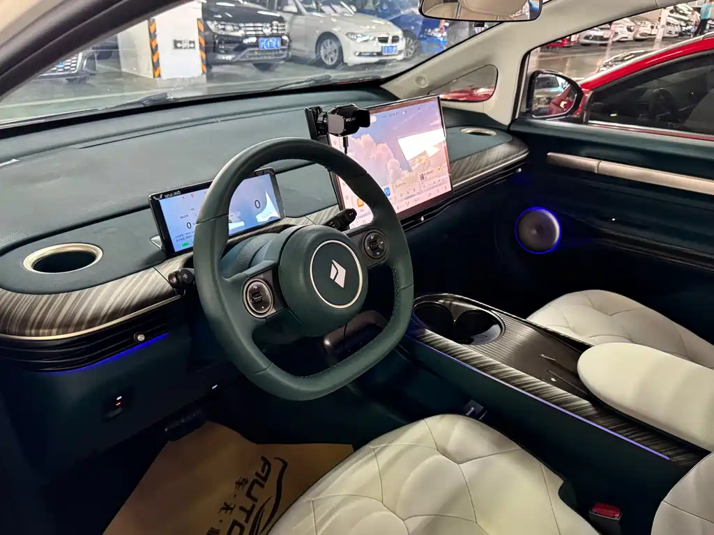 Baojun Yunduo — миниатюра 6