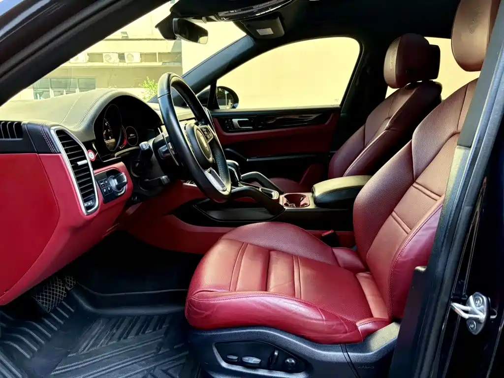 Porsche Cayenne — миниатюра 4