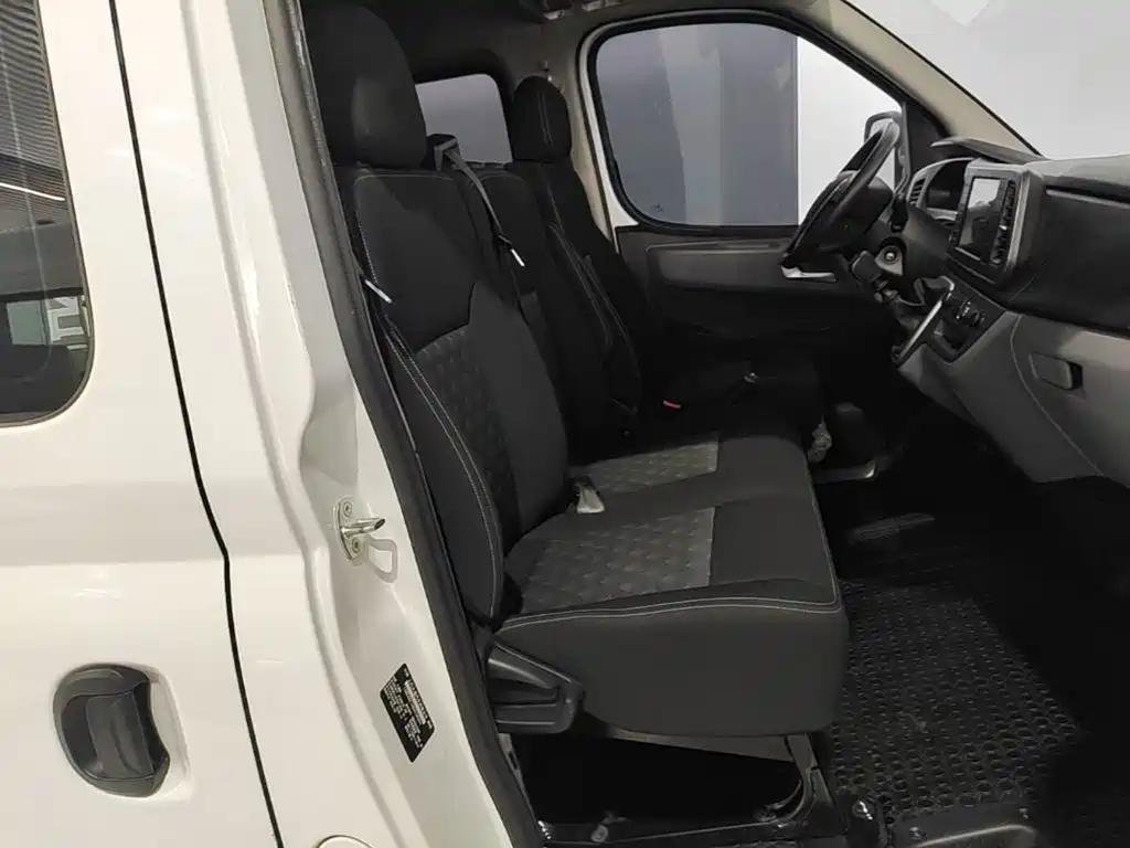 MAXUS V80 — миниатюра 25