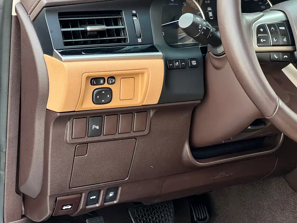 Lexus ES — миниатюра 22