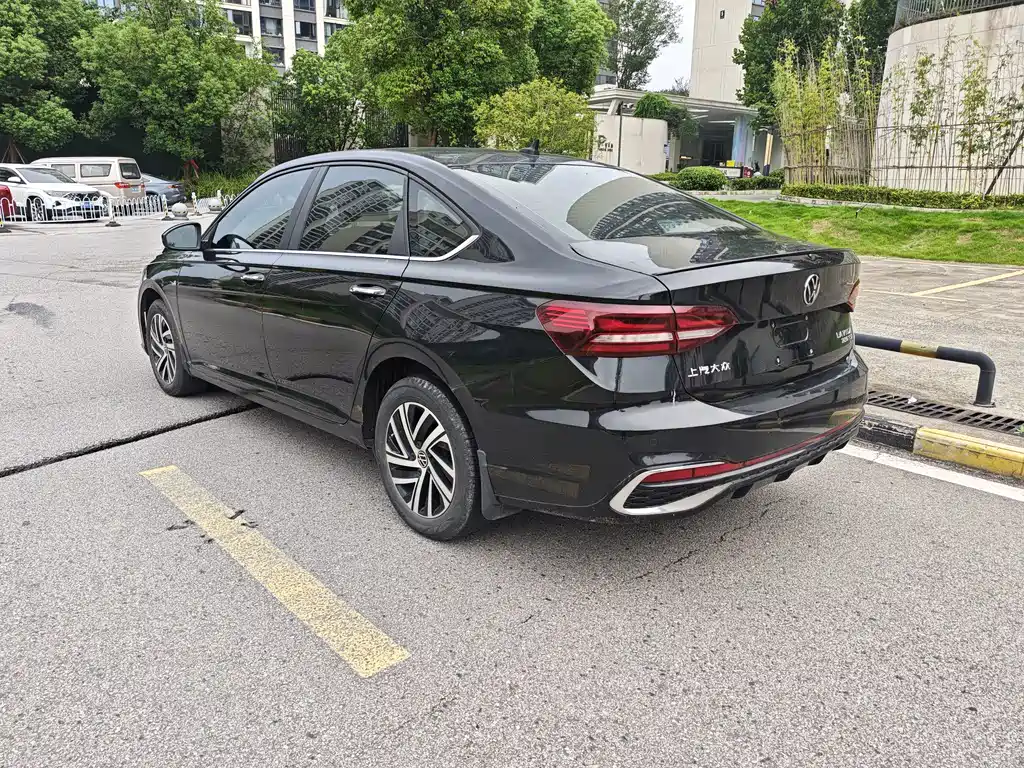 Volkswagen Lavida — миниатюра 5