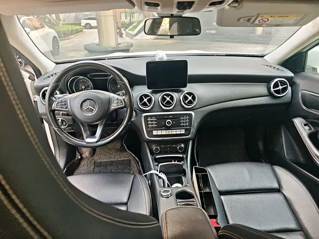 Mercedes-Benz GLA — миниатюра 5