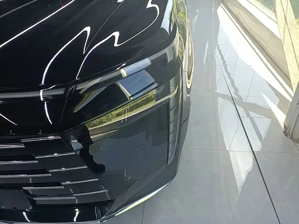 GAC Motor Trumpchi E8 PHEV — миниатюра 24