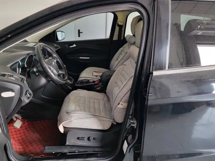 Ford Kuga — миниатюра 9