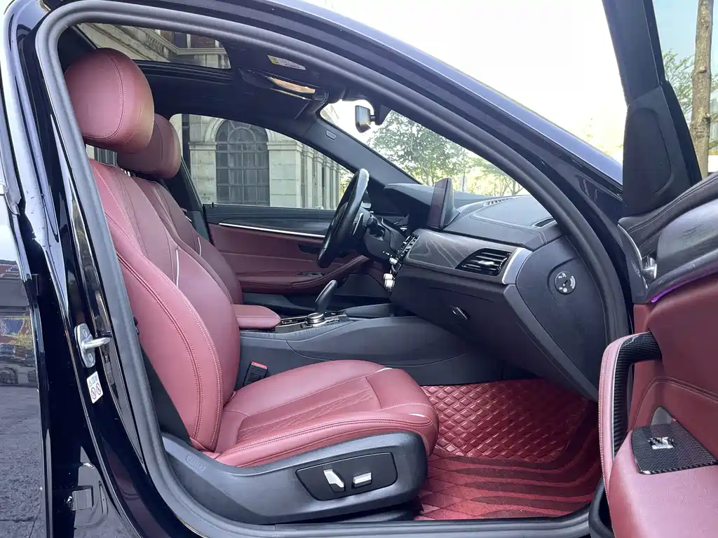 BMW 5 Series — миниатюра 15