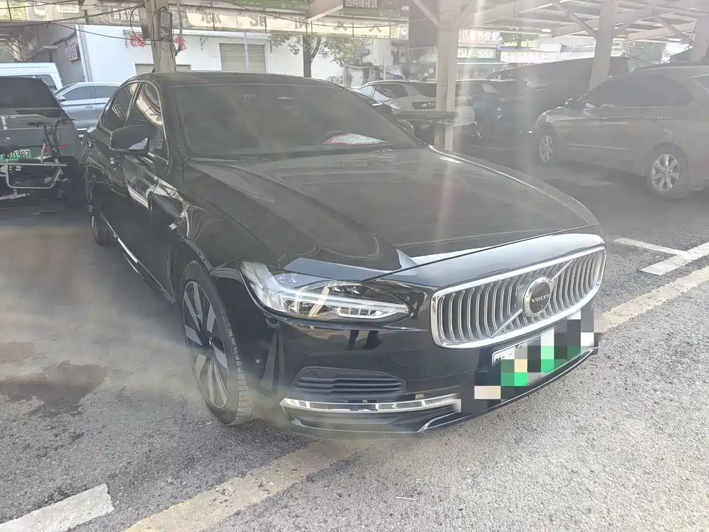 VOLVO S90 PLUG IN HYBRID