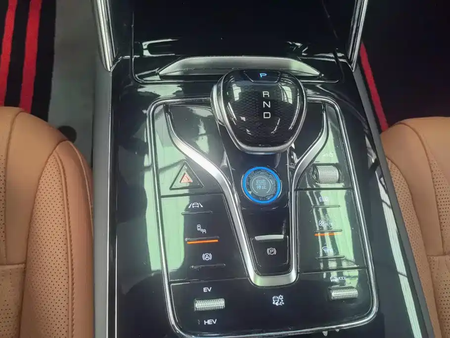 BYD Tang New Energy — миниатюра 16