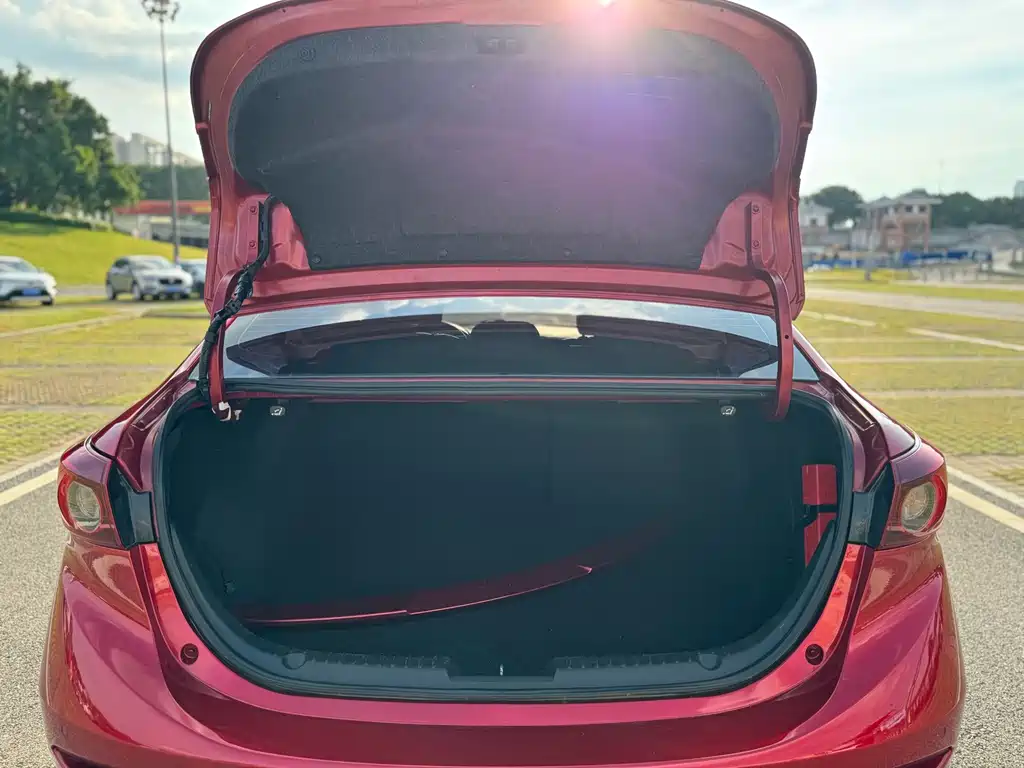 Mazda 3 Axela — миниатюра 14