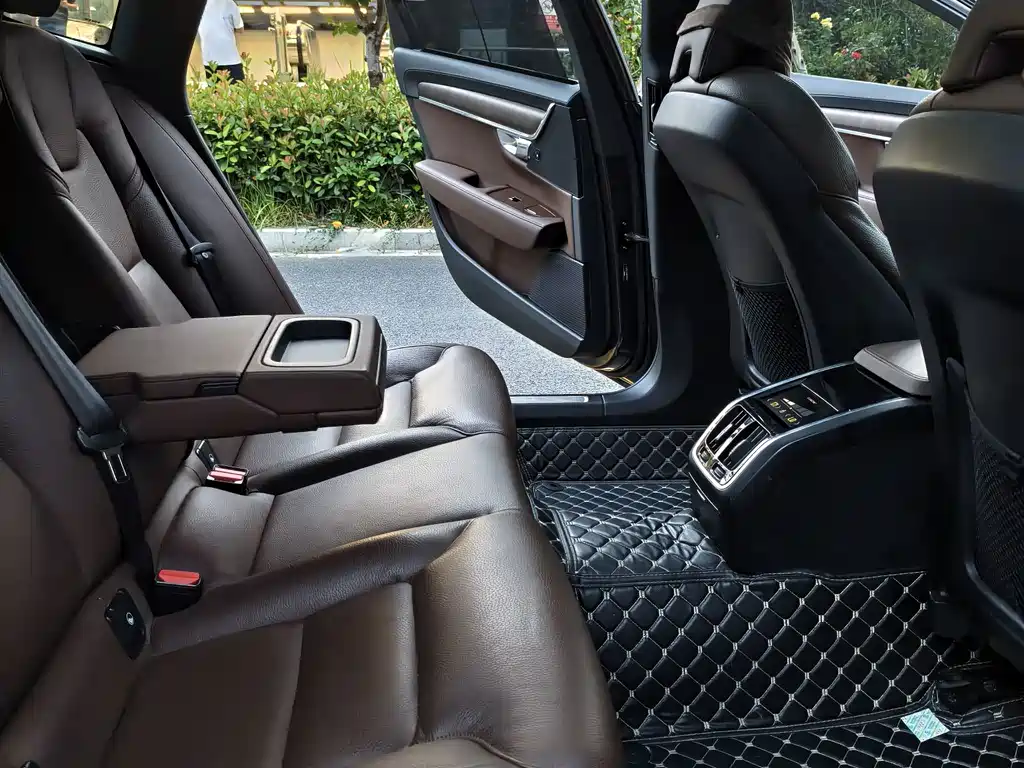 Volvo S90 — миниатюра 11