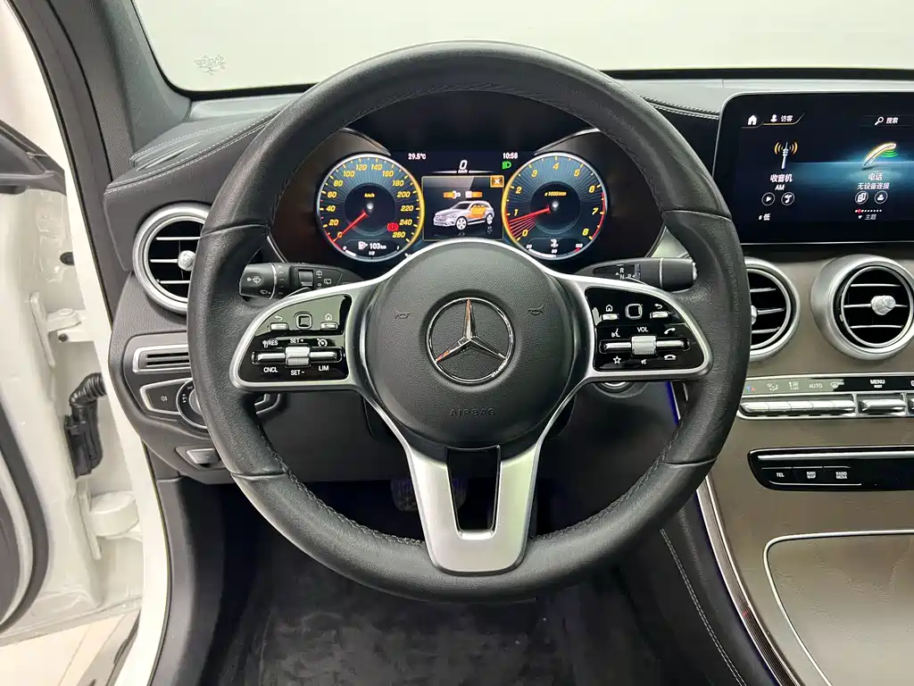 Mercedes-Benz GLC 2022 — фото 12