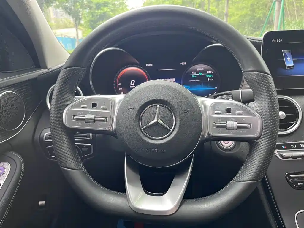 Mercedes-Benz C-Class — миниатюра 3