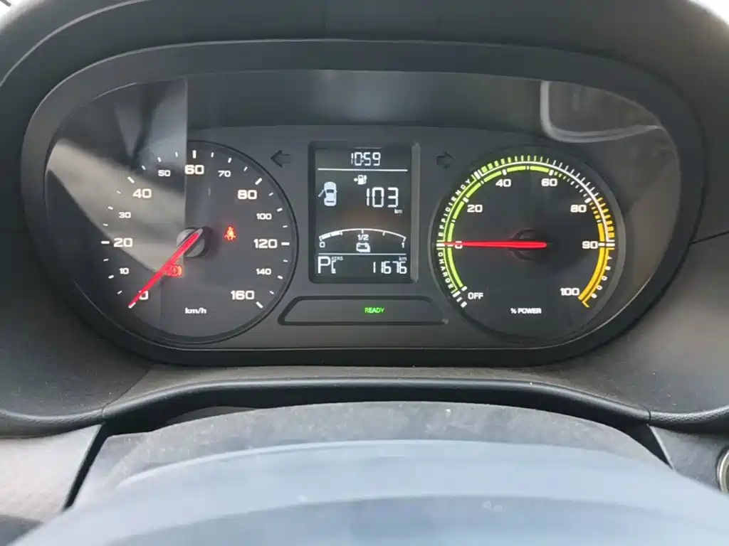 Roewe Clever — миниатюра 12