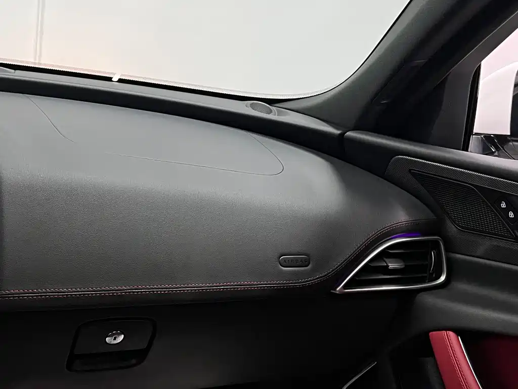 Jaguar XEL — миниатюра 22