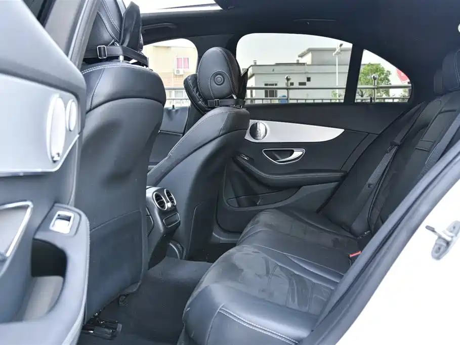 Mercedes-Benz C-Class — миниатюра 9