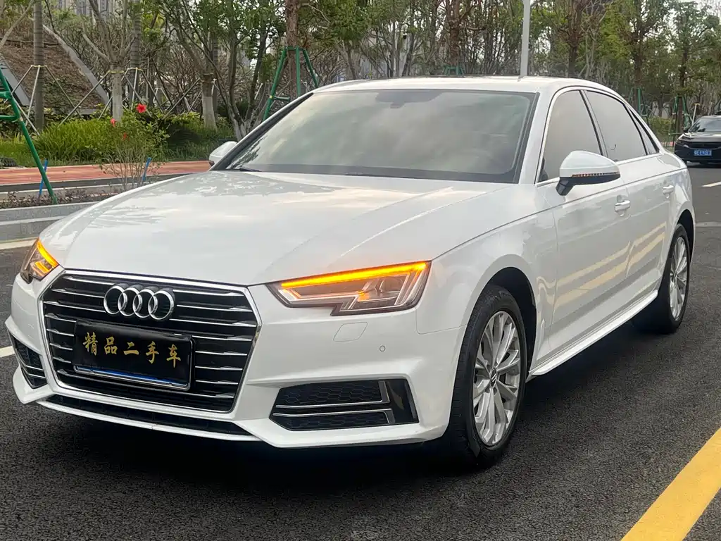 Audi A4L 2019