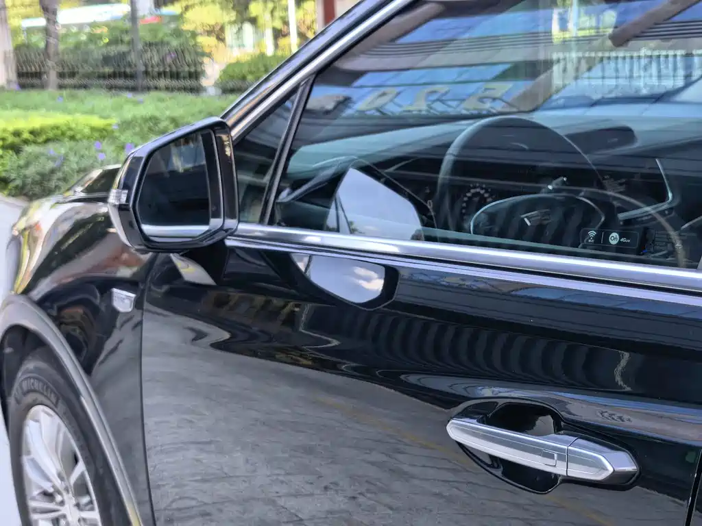 Cadillac XT5 — миниатюра 9