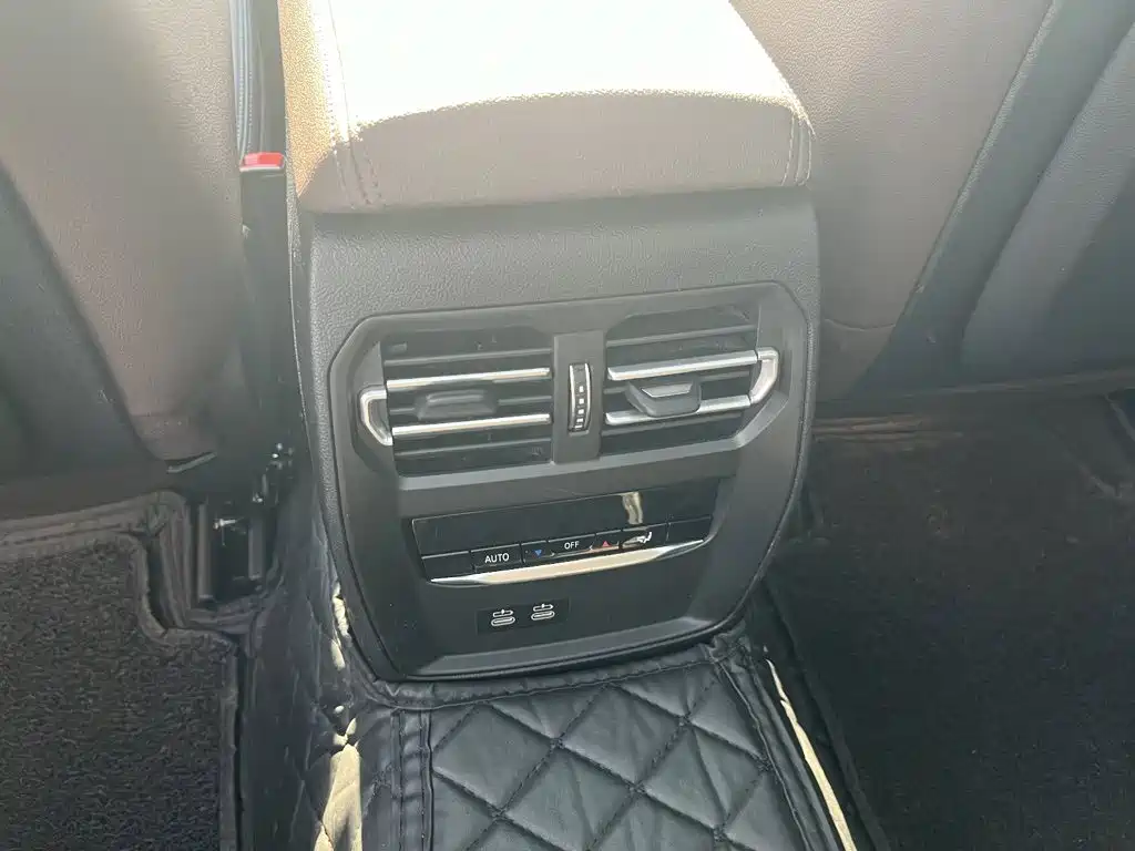 BMW 3 Series — миниатюра 24