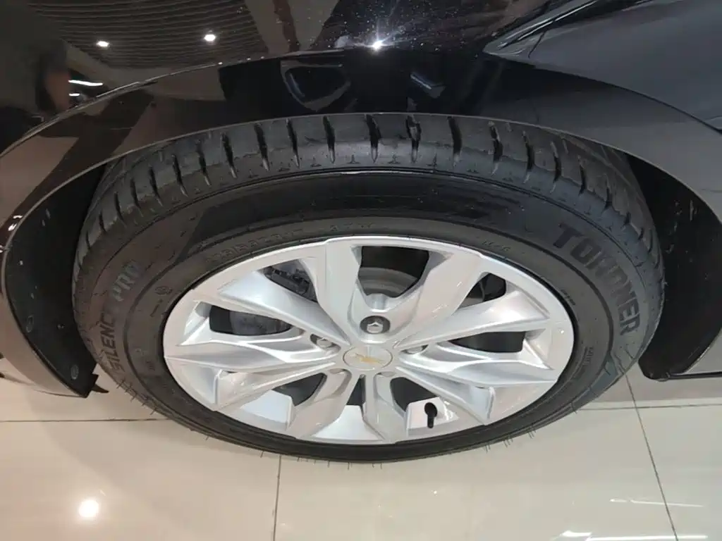 Chevrolet Malibu XL — миниатюра 23