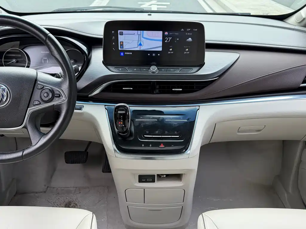 Buick GL8 — миниатюра 13
