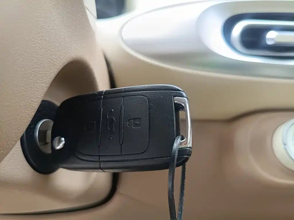 Wuling MINIEV — миниатюра 9