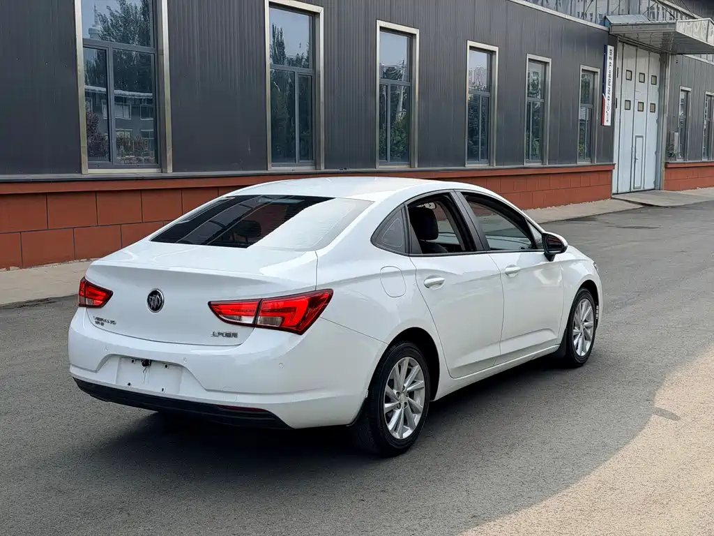 Buick Verano — миниатюра 5
