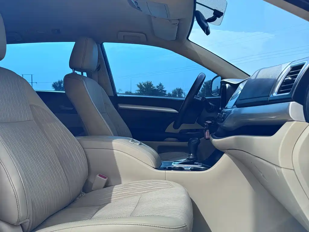 Toyota Highlander — миниатюра 11