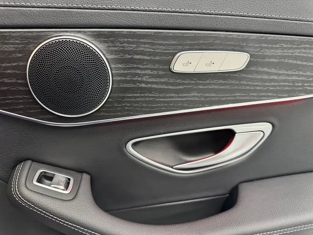 Mercedes-Benz C-Class — миниатюра 17
