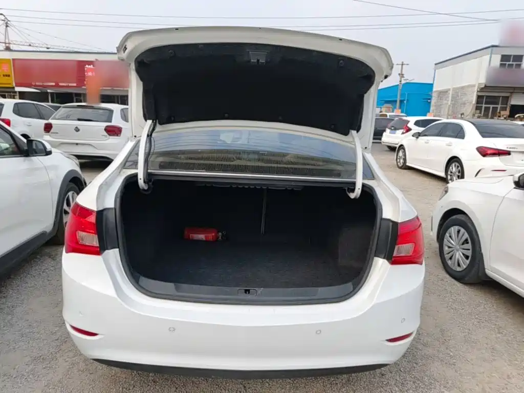Buick Excelle — миниатюра 19