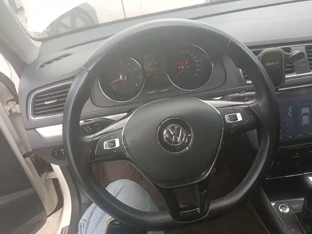 Volkswagen Lavida — миниатюра 11