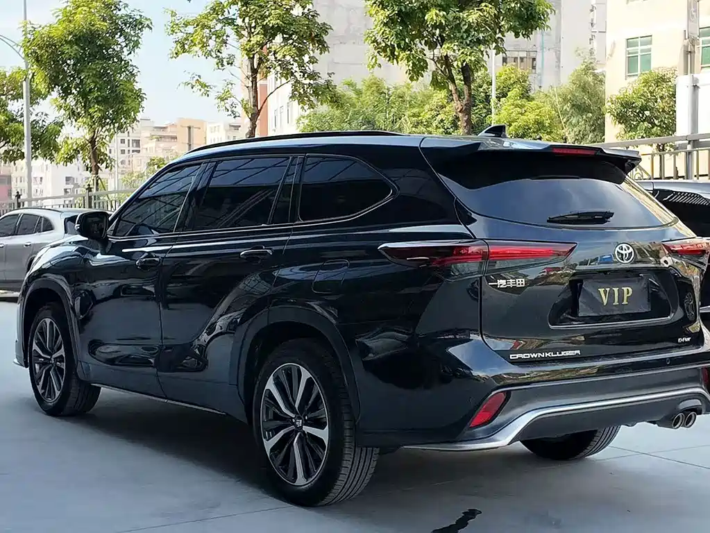 Toyota Crown Kluger — миниатюра 13