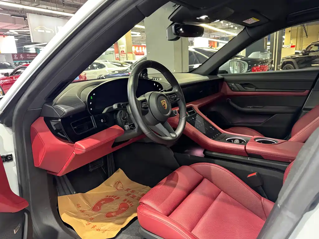 Porsche Taycan — миниатюра 8