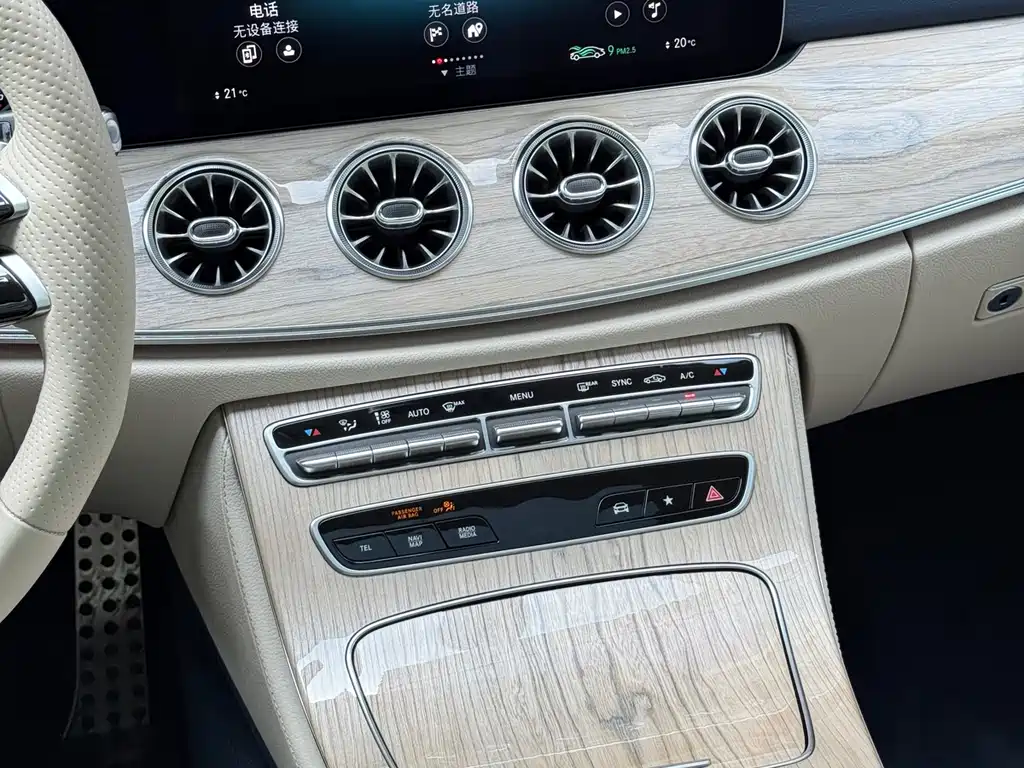 MERCEDES-BENZ E CLASS