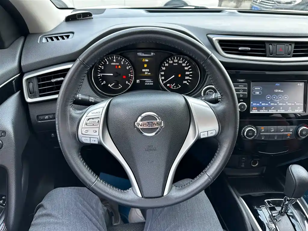 Nissan Qashqai — миниатюра 8