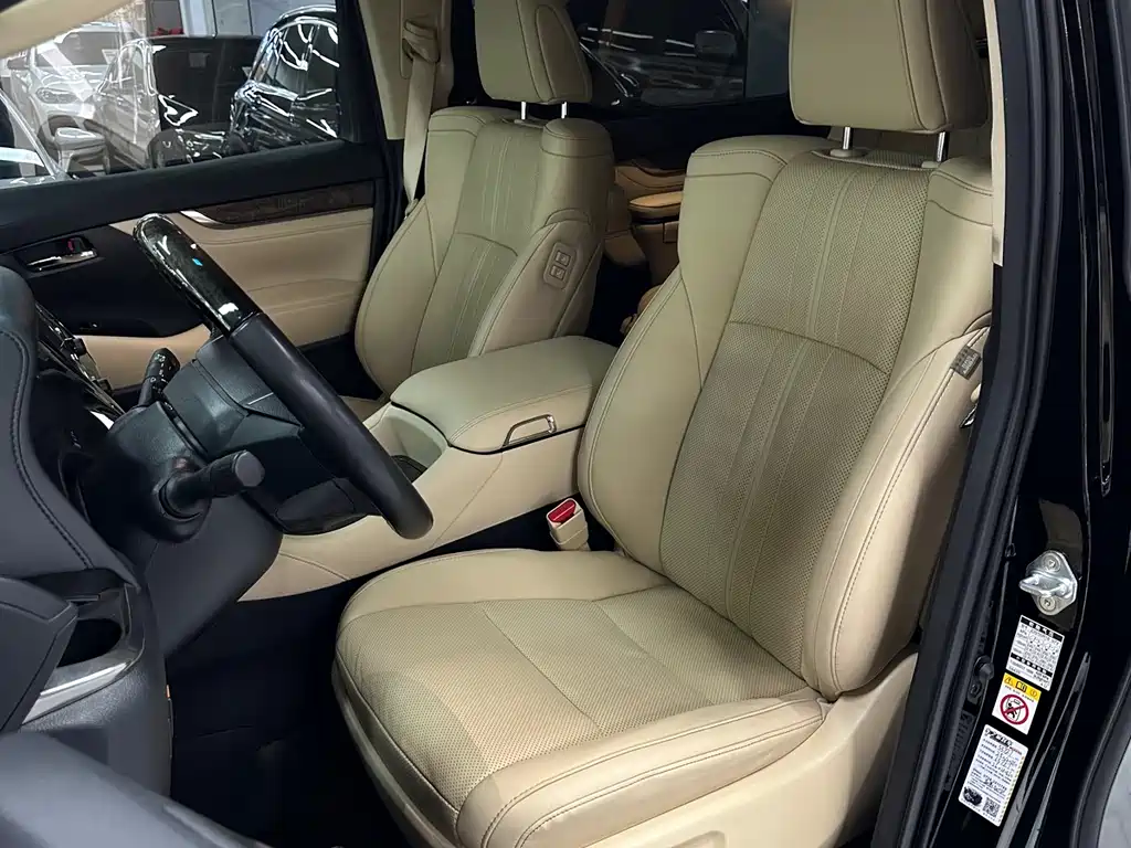 Toyota Alphard 2018 3.5L Luxury