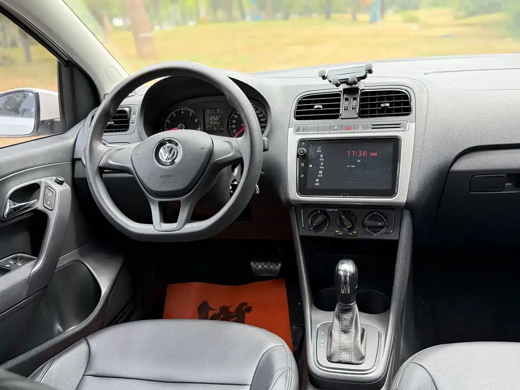 Volkswagen Polo — миниатюра 11