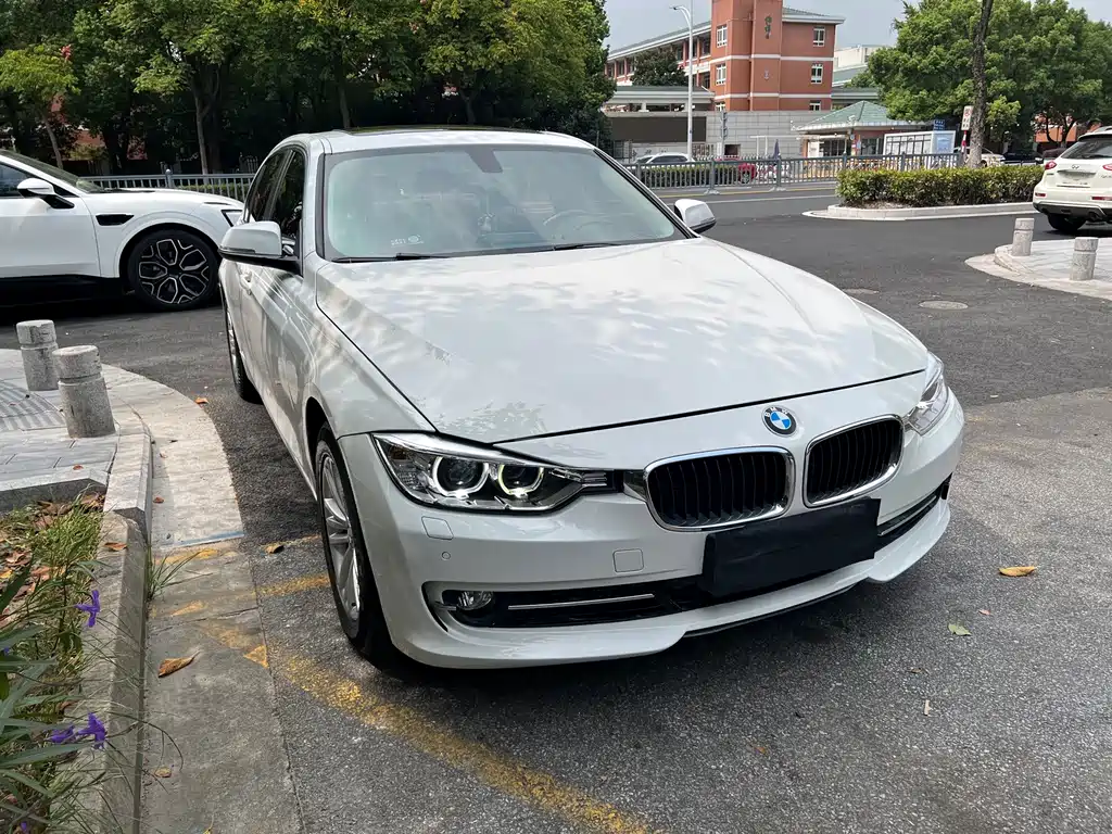 BMW 3 Series — миниатюра 3
