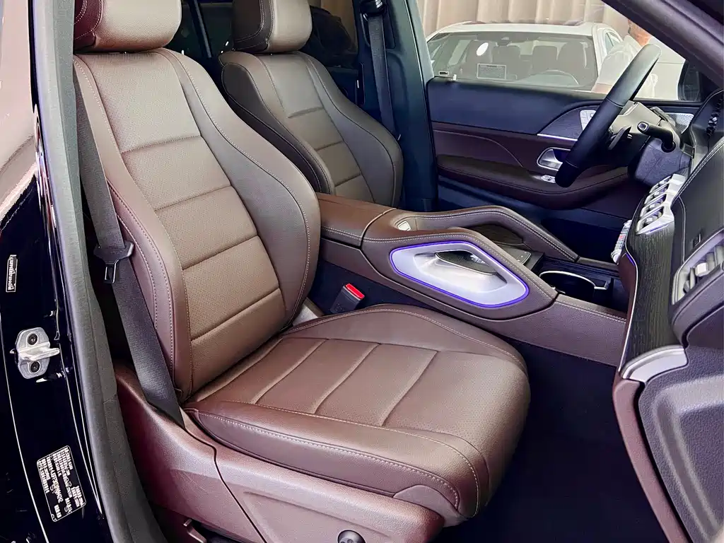 Mercedes-Benz GLS — миниатюра 8