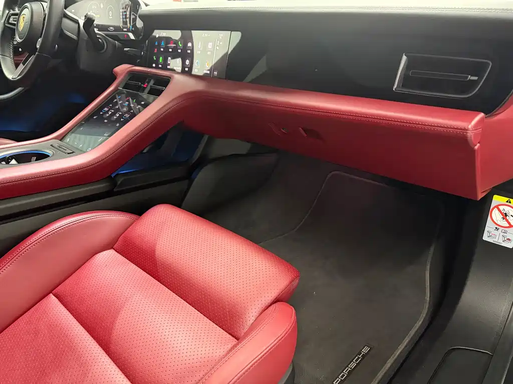 Porsche Taycan — миниатюра 13