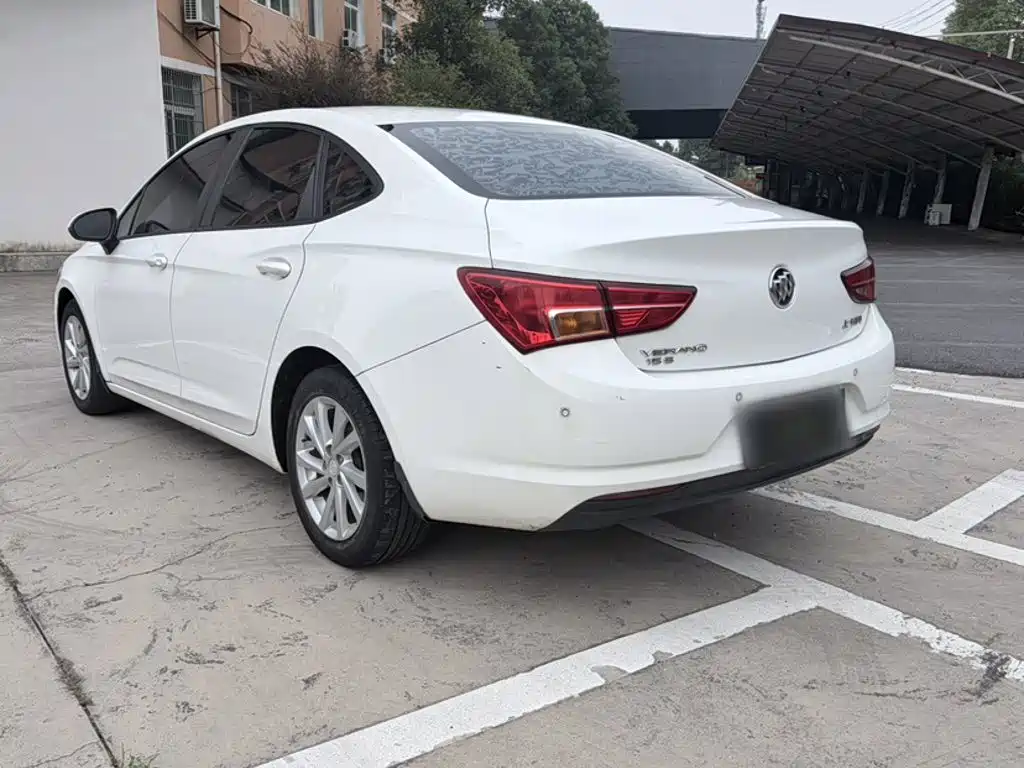 Buick Verano — миниатюра 8