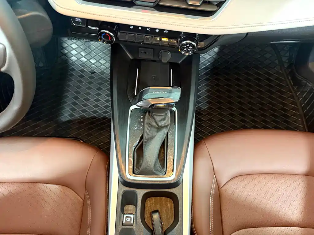 Chevrolet Monza — миниатюра 11