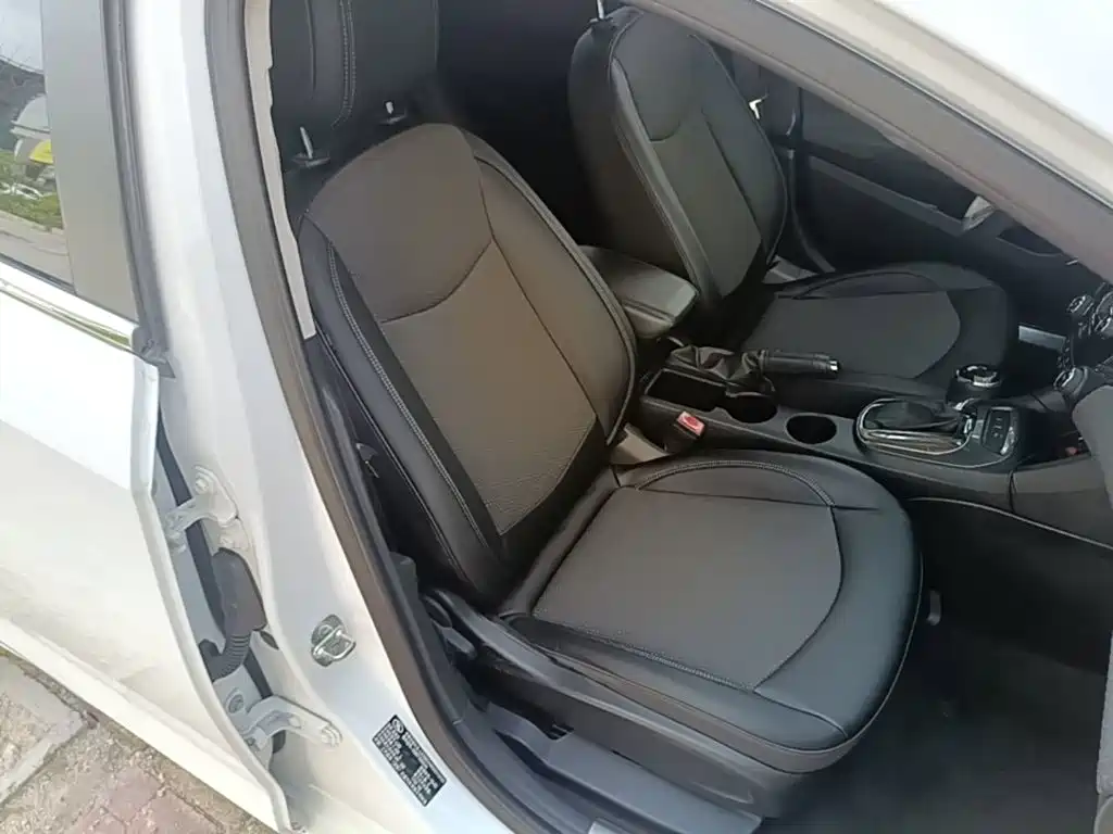 Chevrolet Cruze — миниатюра 25