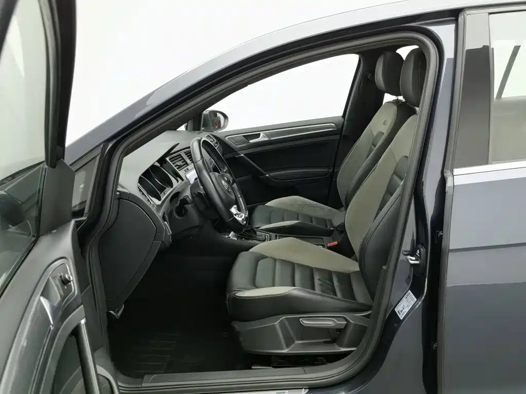 Volkswagen Golf — миниатюра 10
