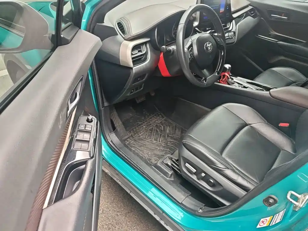 Toyota C-HR — миниатюра 21