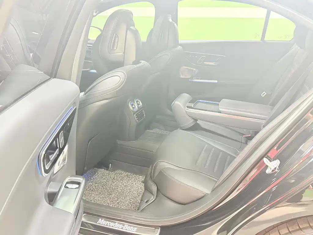 Mercedes-Benz C-Class — миниатюра 35